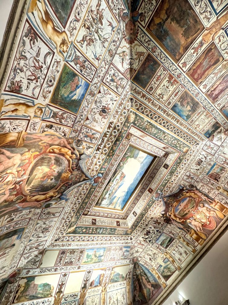 Nel cuore del palazzo - 21-02 IPHONE - 7